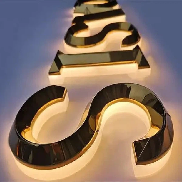 Three-dimensional Luminous Characters